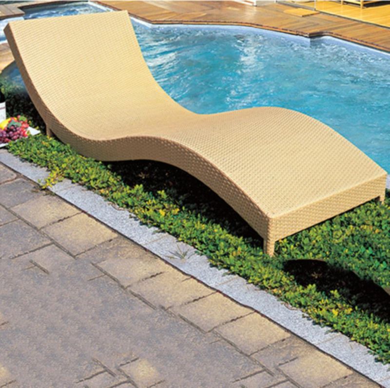 PE Rattan Outdoor Chaise Lounge Day Bed Sunbed Outdoor Furniture