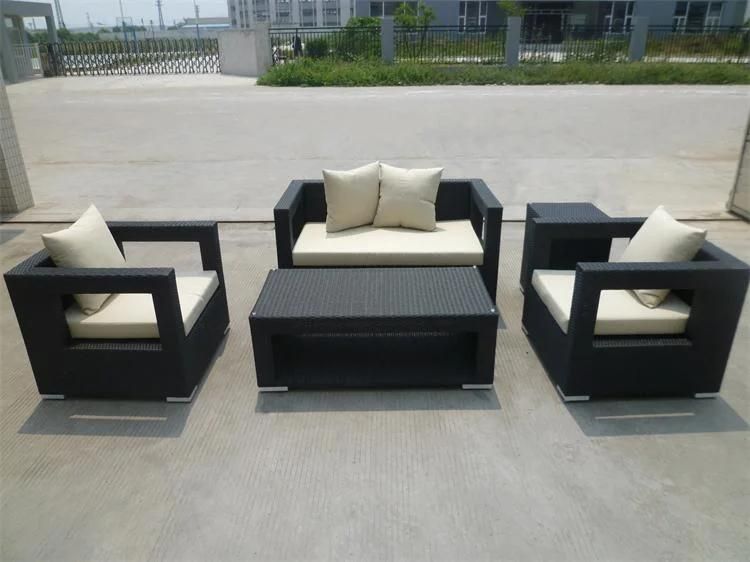 All Weather Garden Rattan Furniture Elegant Outdoor Wicker Sofa (CF611)
