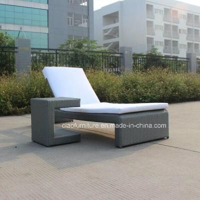 Cheap Outdoor Wicker Furniture Rattan Sun Lounger with Side Table