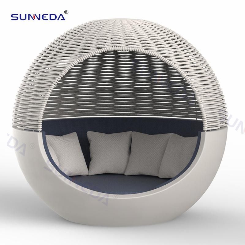 Commerical Outdoor Furniture Large Space Rattan Daybed with Canopy Leisure Daybed