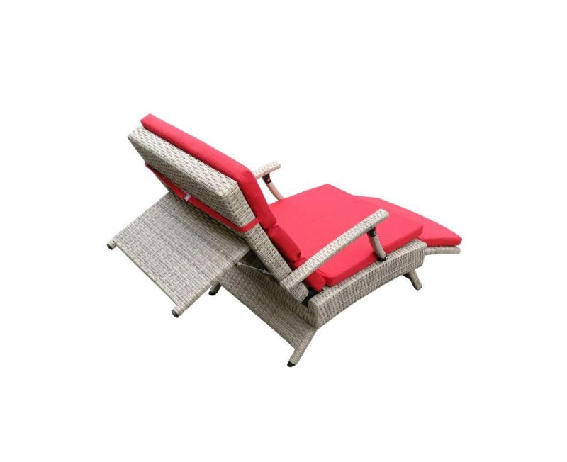 Outdoor Garden Rattan Foldable Beach Leisure Sun Chaise Lounge