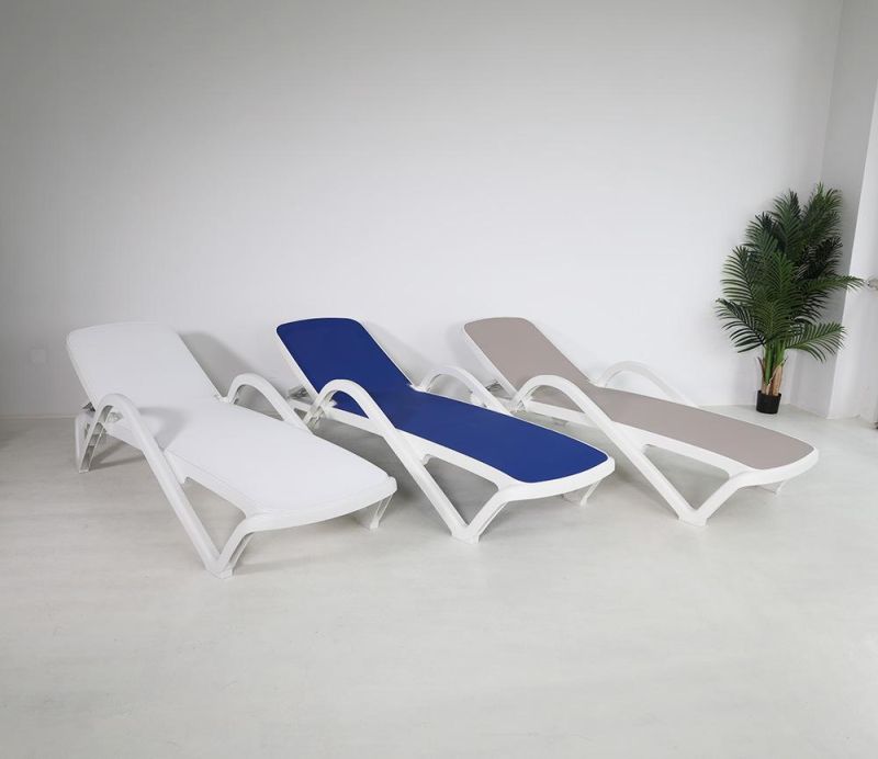 Hot Sale Swimming Pool Beach Chair Plastic Sun Lounger with Handrail (ES1812257)