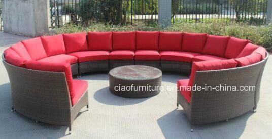 Modern Hotel Outdoor Furniture Rattan/Wicker Round Sofa with Table
