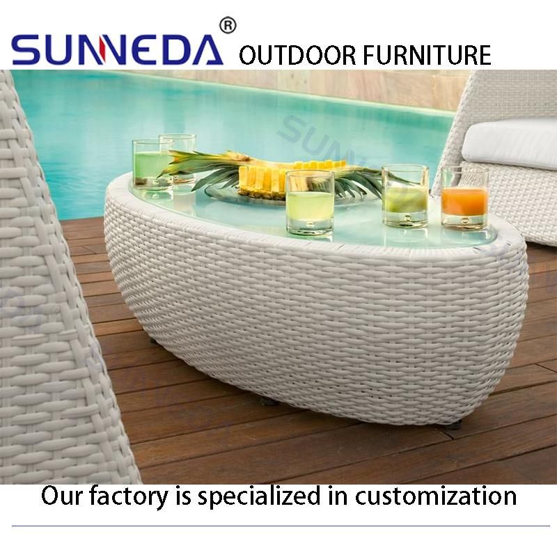 Personal Space Outdoor Pool Rattan Furniture Sun Lounger Sun Bed Beach Egg House