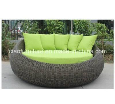 Outdoor Rattan Swinmming Side Rattan Sun Bed (CF1269L)