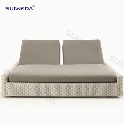 Modern Design Rattan Wicker Commercial Outdoor Furniture Sun Lounger Beach Chair Set