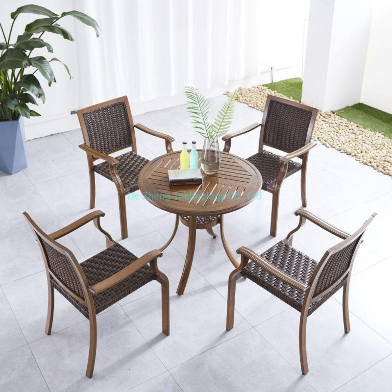 Factory Wholesale Outdoor Dining Table Garden Round Picnic Table Furniture Sets