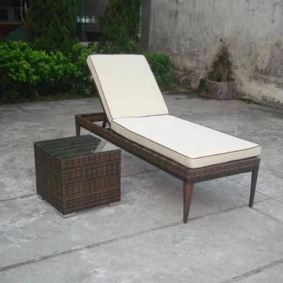 Outdoor Rattan Lounge Chair Aluminum Chaise Lounge Beach Table
