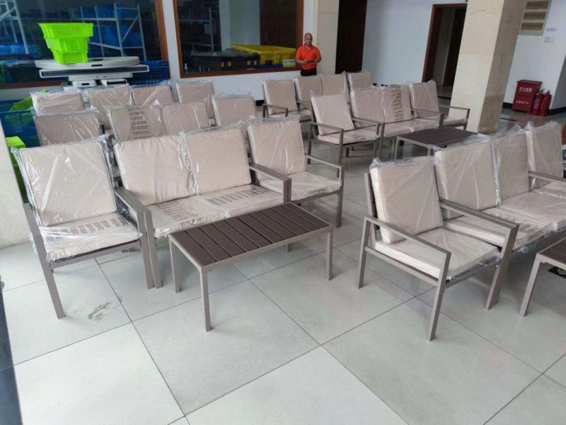 Plastic Patio Wood Grain Coffee Sets in 4 Seater in 1 Converstation Sets in Wooden Furniture Garden Outdoor Camping Patio Hotel Used for Camping Leisure Sofa