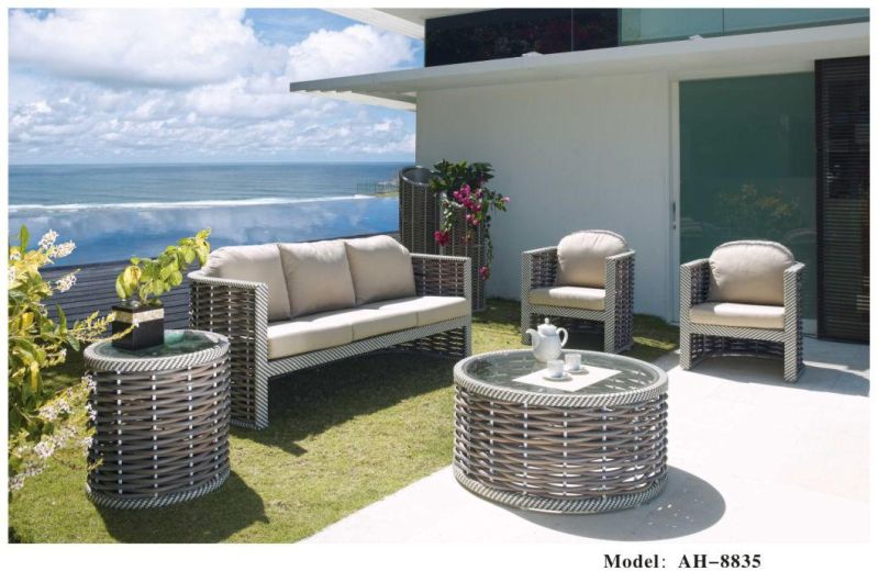 Circle or Semi-Circled Wicker Outdoor Furniture Sets Combined with Sofa, Table and Cushion