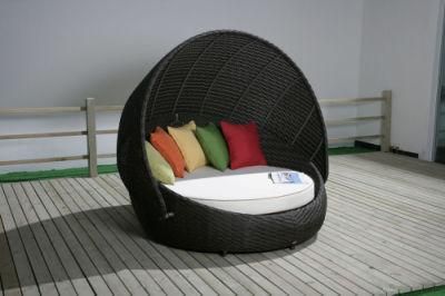 Customized New Darwin Foshan Outdoor Lounge Bed Rattan Garden Daybed
