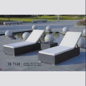 Rattan Furniture Outdoor Beach Garden Sun Lounge with Mini Table