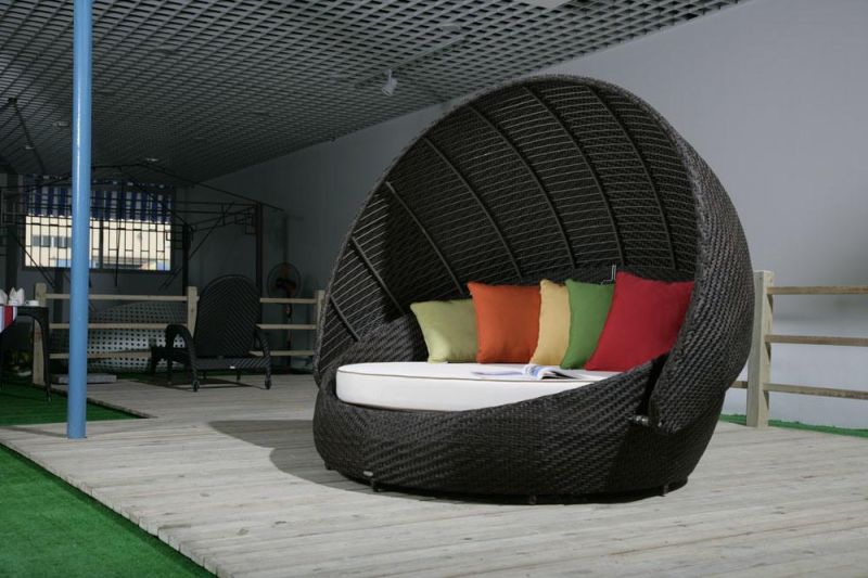 High Quality Darwin Unfolded Customized Foshan Lounger Swinging Daybed Luxury Outdoor Daybeds