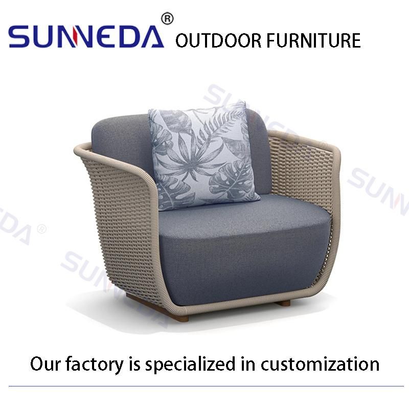 Forest Style Weaving Rooftop High Quality Villa Garden Furniture Set