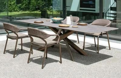 New Style Modern Hotel Outdoor Table Set Villa Garden Furniture Metal Dining Table Outdoor Garden Furniture Patio Table Chair Set