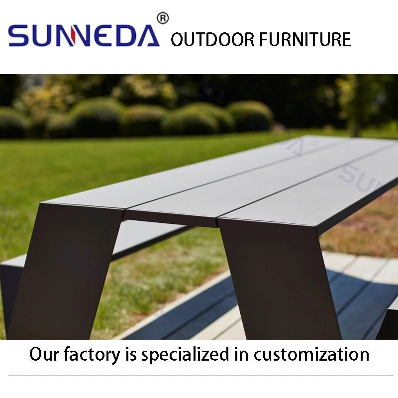 Long Solid Core Aluminum Frame One-Piece Round Table and Chair