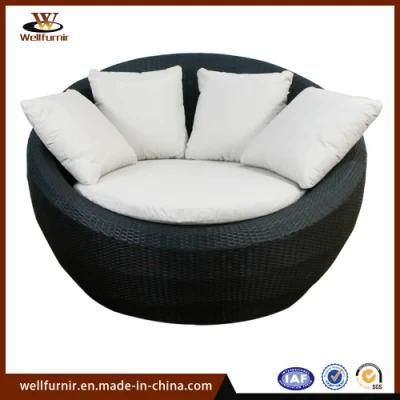 Well Furnir Rattan Outdoor Round Daybed with Waterproof Cushion (WF050050)