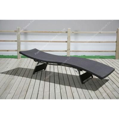 Old Fashion Outdoor Rattan Pool Sun Lounger Garden Chaise Lounge