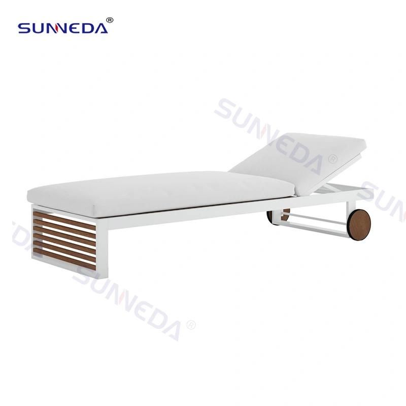 Adjustable Aluminum Frame Furniture Garden Lounger Recumbent Beds with Wheels