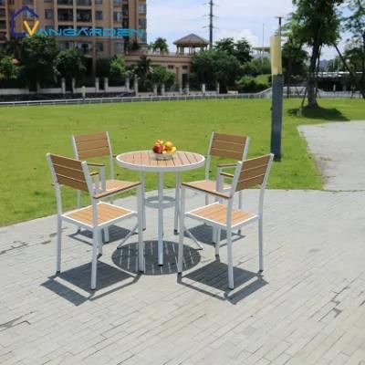 4 Seater Plastic Wood Garden Furniture Set