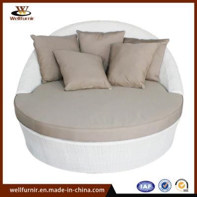 Backyard Outdoor Rattan Round Daybed with Waterproof Cushion (Wf050053)