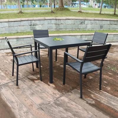 China Factory Wholesale Supplier Patio Square Outdoor Dining Table and Chairs