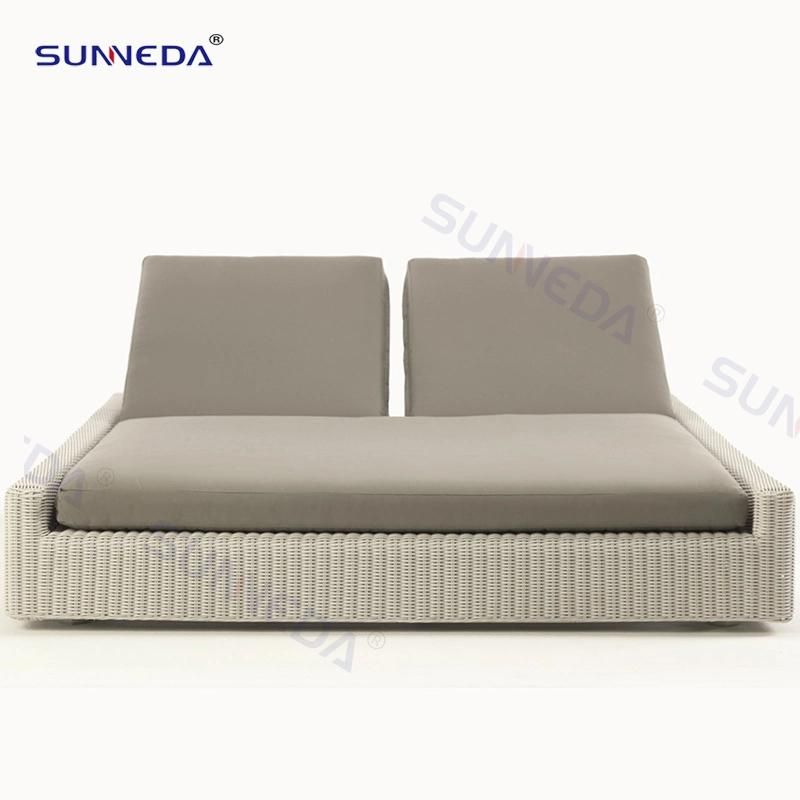Modern Design Rattan Wicker Commercial Outdoor Furniture Sun Lounger Beach Chair Set