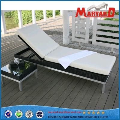 Beach Outdoor Furniture PE Rattan Wicker Sun Lounger Sunbed