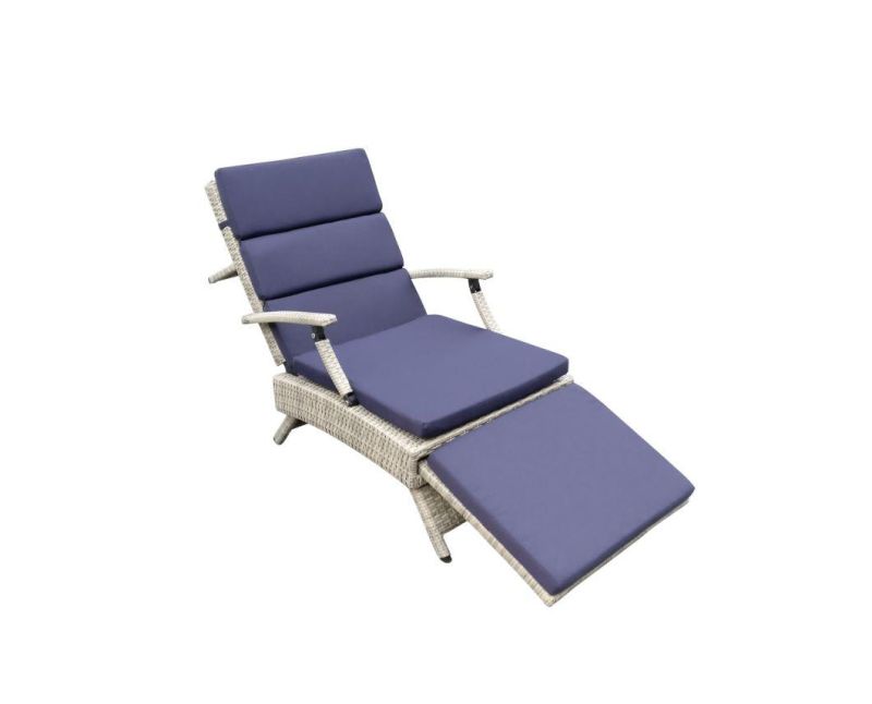 2021 Outdoor Rattan Lounging Beach Chair Foldble Reclining Aluminum Folding Relaxing Mat Chair Lounge Footrest Beach Chairs