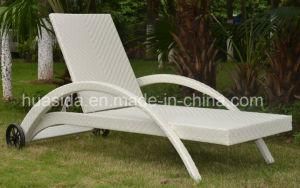 White PE Rattan Modern Style Lounger with Wheels