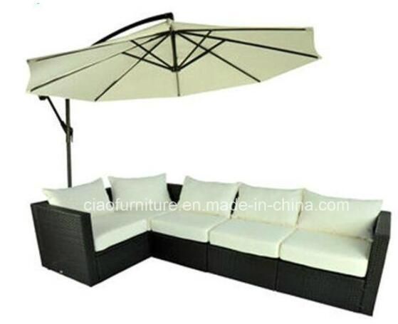 Luxury Outdoor Furniture Rattan Sofa with Umbrella