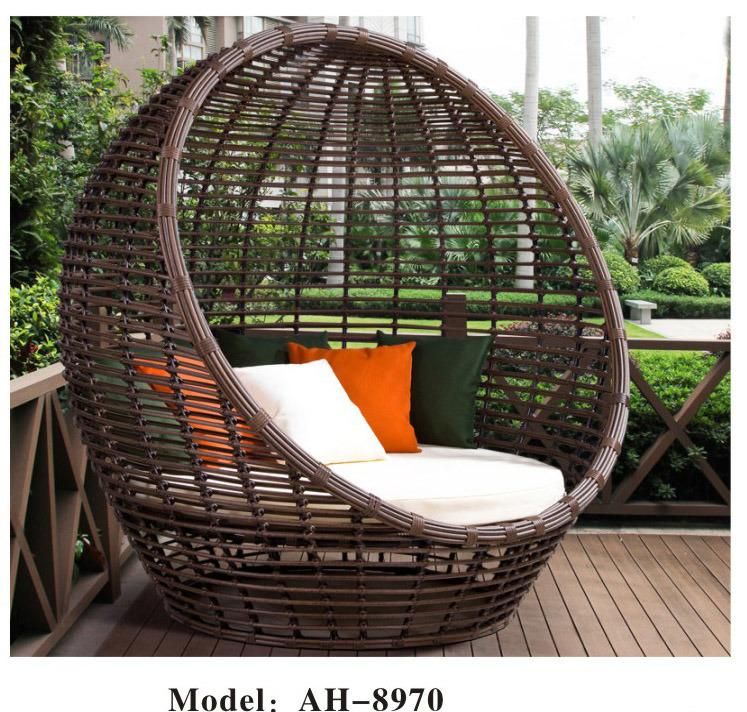 Variety Shaped Rattan Day Beds Wicker Outdoor Sofa with Cushions for Sale Round Daybed for Garden