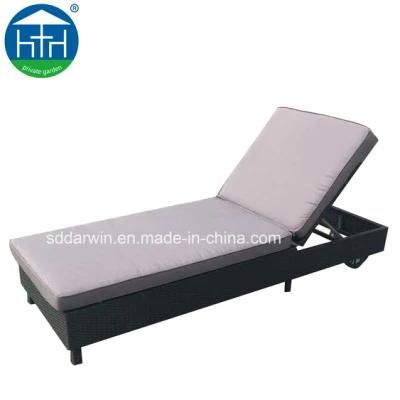 Luxury Modern Plastic Rattan Sun Lounger with Cushion and Wheels