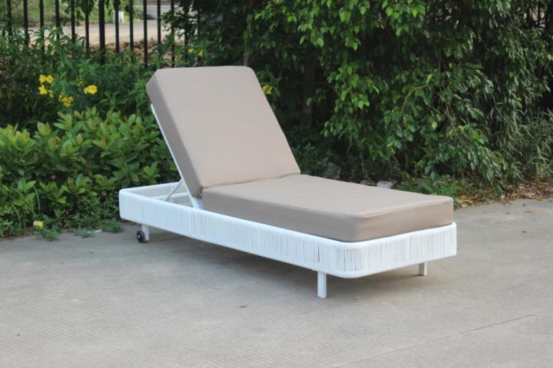 Aluminium Frame Rattan Weaving Chaise Luonger for Hotel Outdoor Furniture
