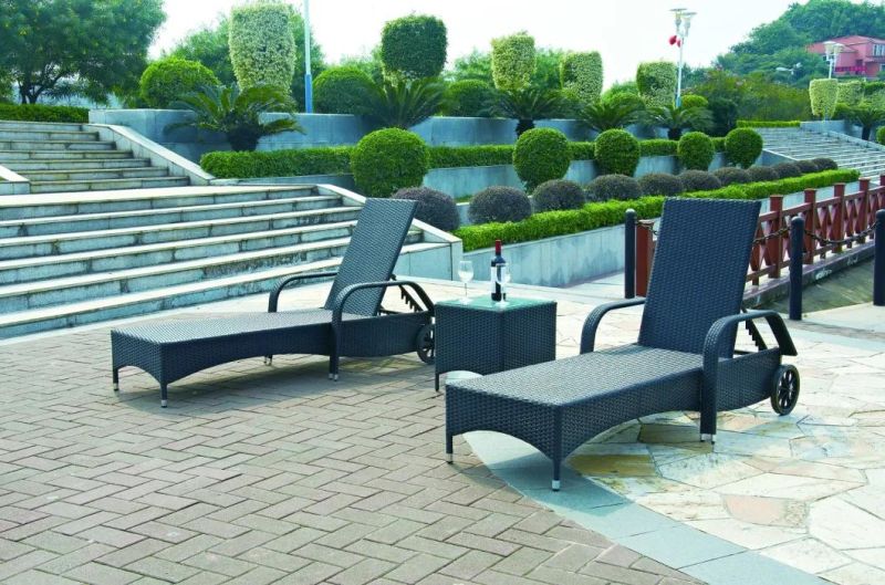Rattan Outdoor Daybed Outdoor Sunbed with Rattan Covered and Canopy Wicker Furniture