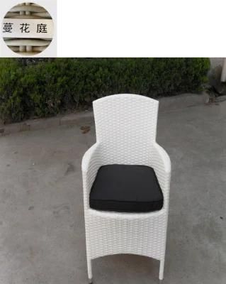 Outdoor Garden Furniture Black and White Single Rattan Chair