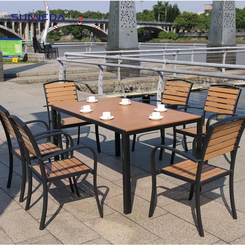 Hot Selling Modern Outdoor Garden Wood Plastic Aluminum Fjrame Dining Table