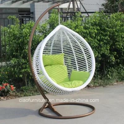 Modern Patio Furniture Rattan Leisure Outdoor Wicker Swing Chair (CF1433H)