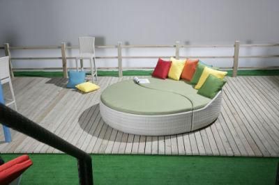 Beach Sunbed Round Indoor Hotel Furniture Outdoor Bed with Cushions Cheap Outdoor Daybed