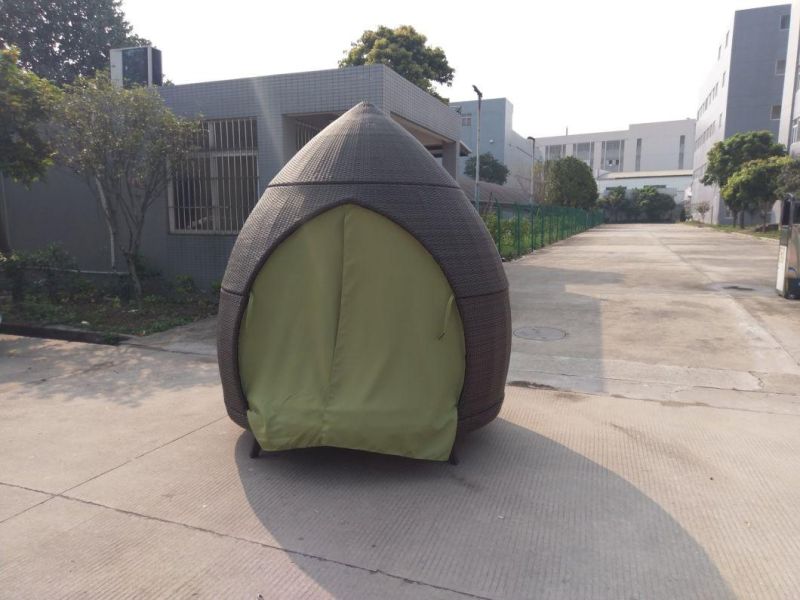 Hotel Patio Use Leisure Outdoor Daybed Kd Big Size Rattan Sunbed Garden Furniture with Curtain