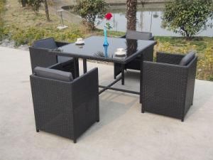 Outdoor Rattan Hotel Dining Table with Four Chairs