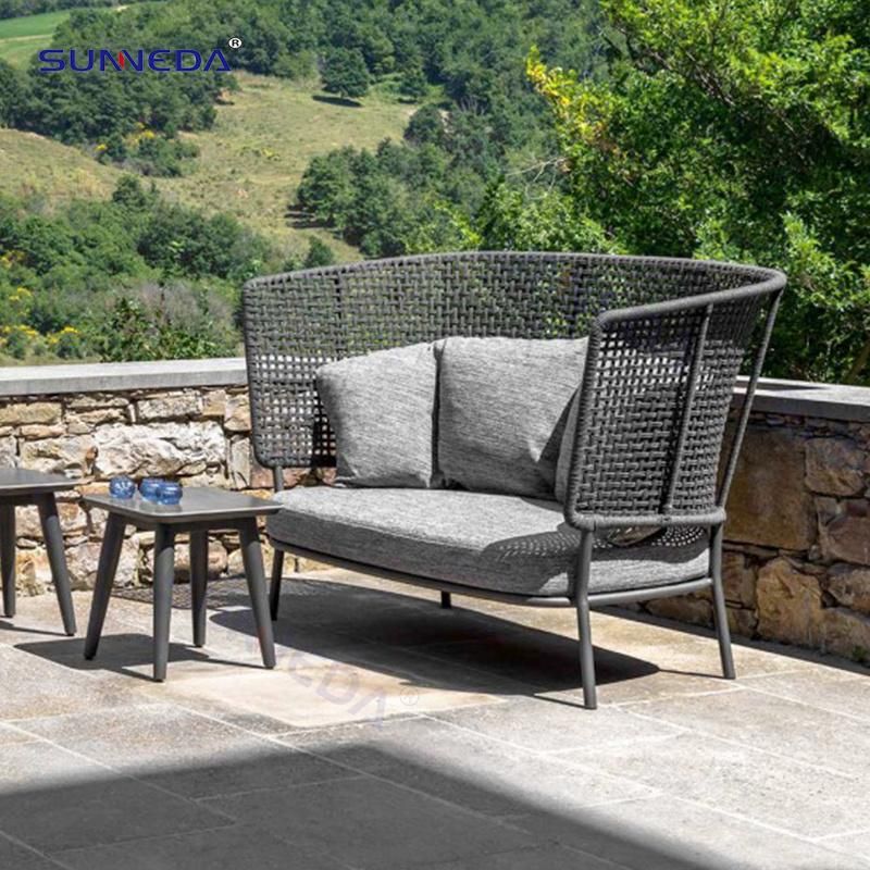 Indoor or Outdoor Commercial Sofa with Aluminium Frame