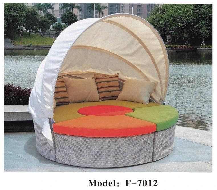 Round Outdoor Rattan Daybed Furniture, Roofed Wicker Lounge Bed to Sea Port by Sea