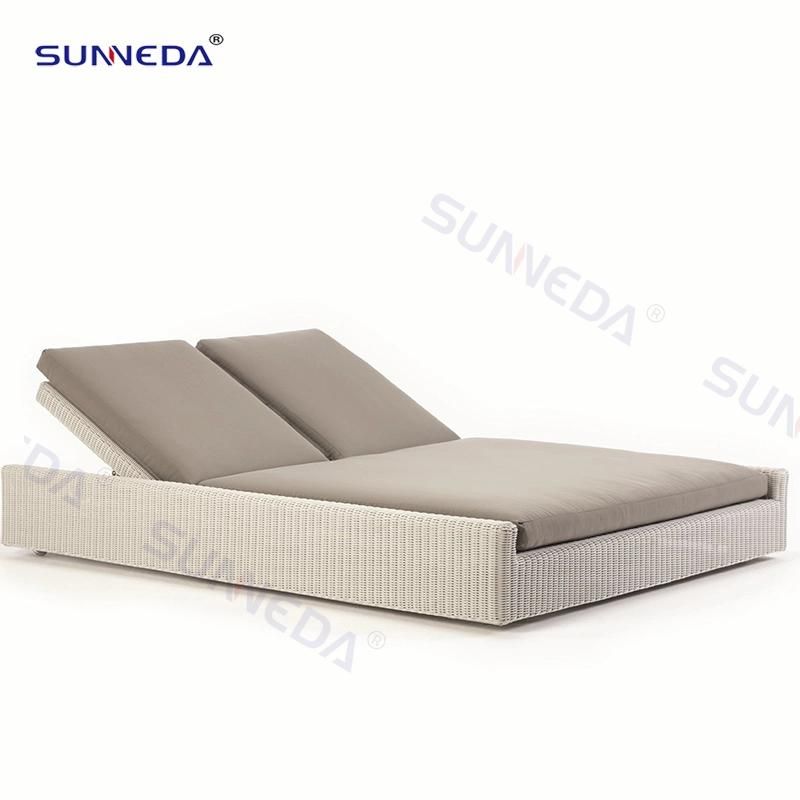 Modern Design Rattan Wicker Commercial Outdoor Furniture Sun Lounger Beach Chair Set