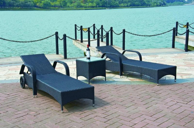 Rattan Outdoor Daybed Outdoor Sunbed with Rattan Covered and Canopy Wicker Furniture