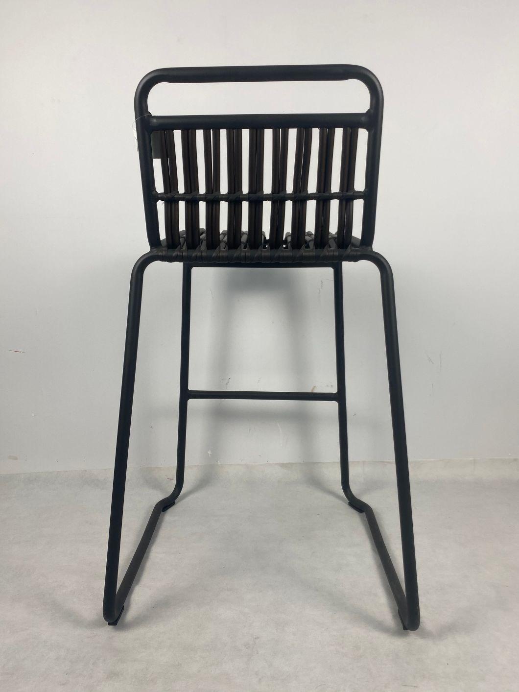 Modern Look Aluminum Wicker Weaving Bistro Chair with Armrest