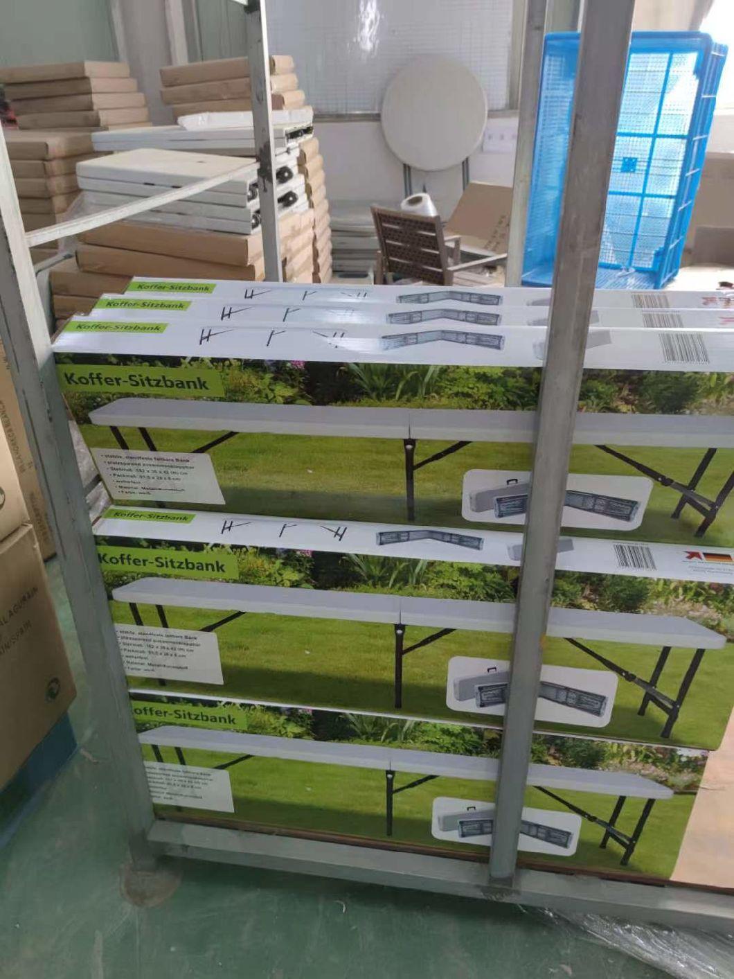 Plastic Folding Table in Beerset Banc