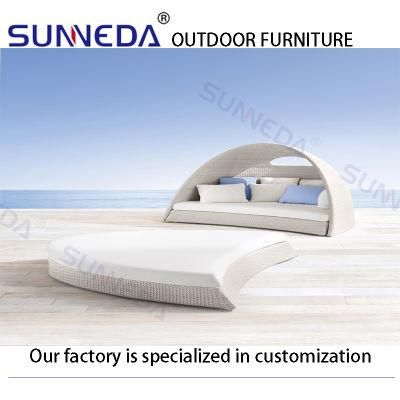 Personal Space Outdoor Pool Rattan Furniture Sun Lounger Sun Bed Beach Egg House