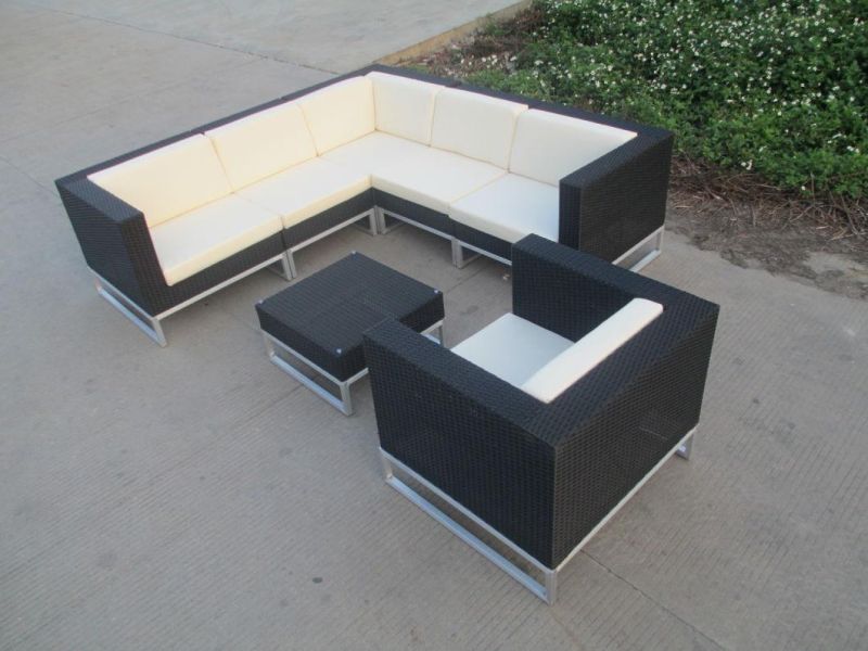 Elegant Rattan Outdoor Furniture Polished Aluminum Wicker Sofa (CF827)