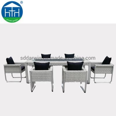 Leisure Outdoor Garden PE Rattan Dining Chair and Table for Living Room Use